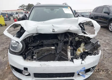 2018 Mini Countryman Cooper S z USA, uszkodzony, nr VIN WMZYT3C38J3E00313